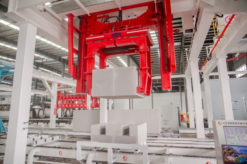 O que deve ser prestado atenção ao fazer a manutenção de equipamentos de blocos de concreto aerados?